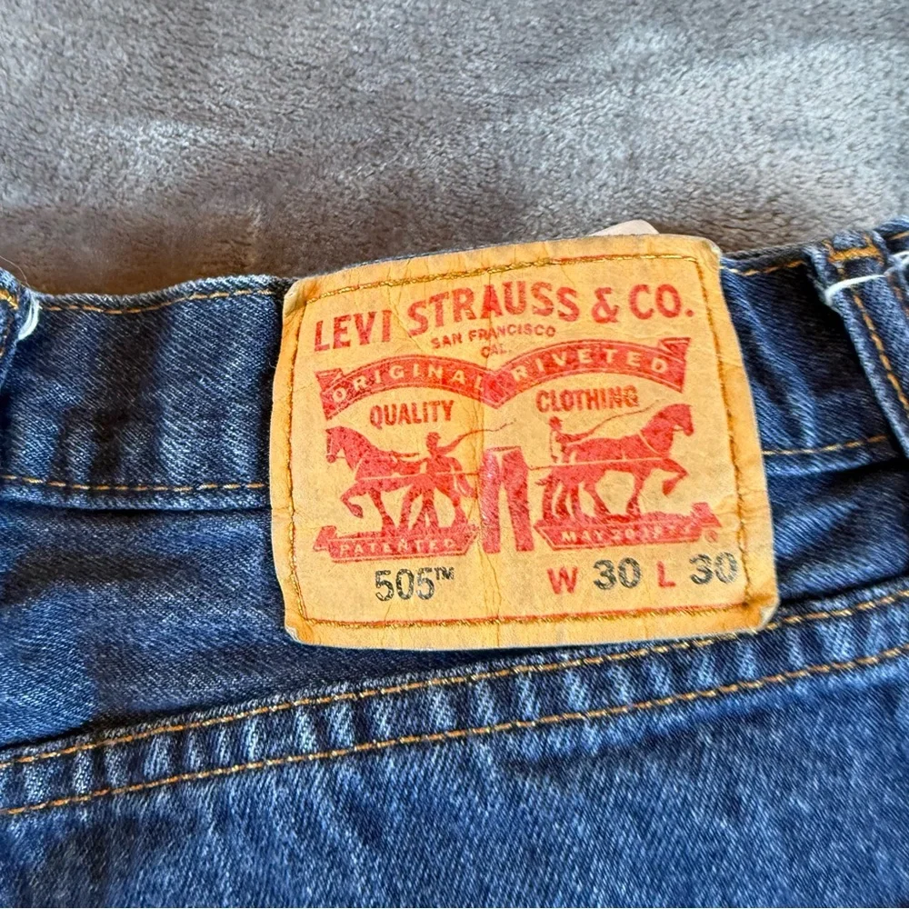 Levi's Men's Jeans 505 size 30x30 Straight Leg Medium Wash‎